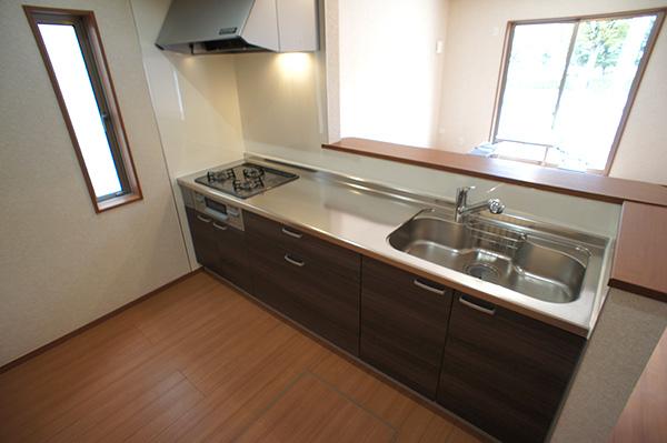 Kitchen. Produce a warm time face-to-face kitchen of your family Indoor (10 May 2013) Shooting 1 Building