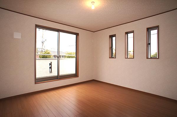 Non-living room. 1 Building