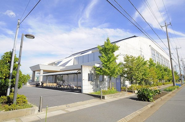 Other. 400m up to Eight Arena (Other)