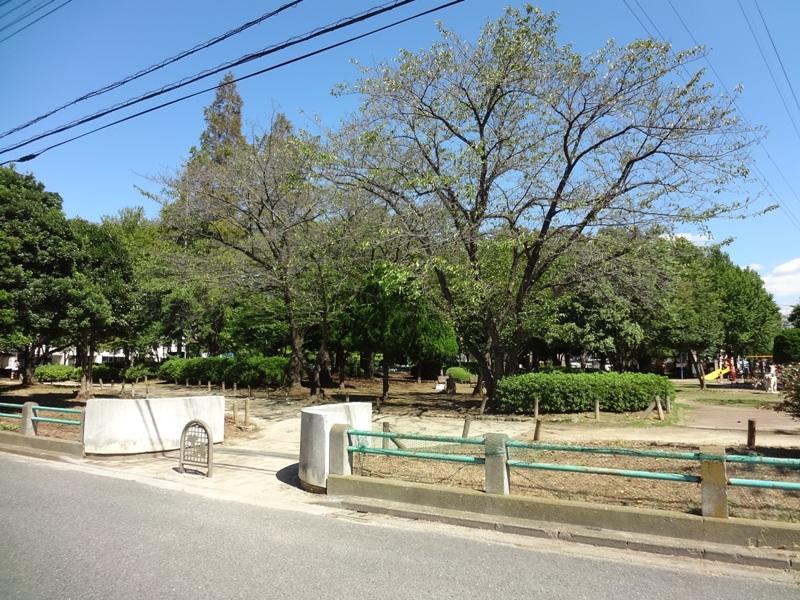 park. Yashio to Central Park 680m