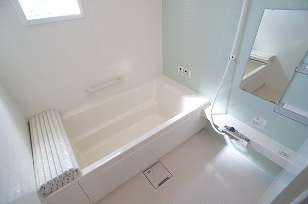 Bathroom. Achieve a comfortable bath time dated bathroom dryer