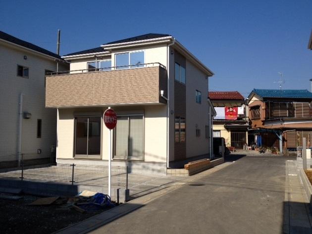 Local appearance photo. 2 Building site (November 2013) Shooting