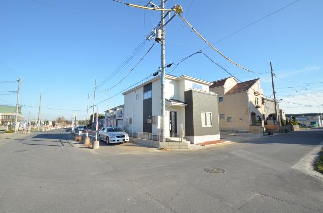 Local photos, including front road