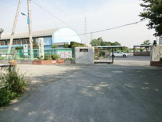 Primary school. Yashio Municipal Ozone until elementary school 1600m