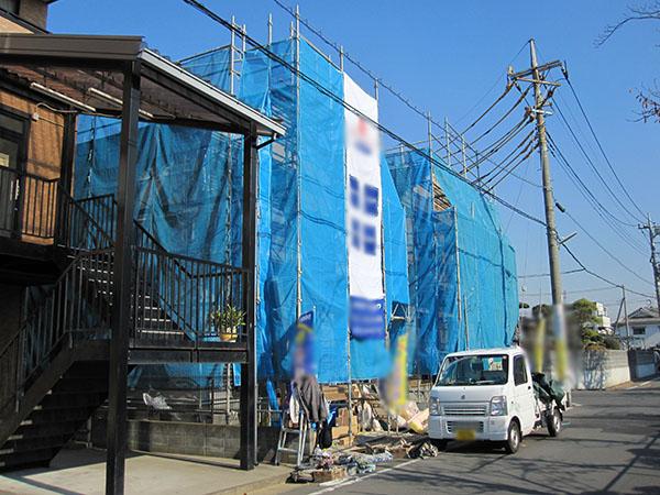 Local appearance photo. Housing that parking is facing the happy front 6m road to poor mom