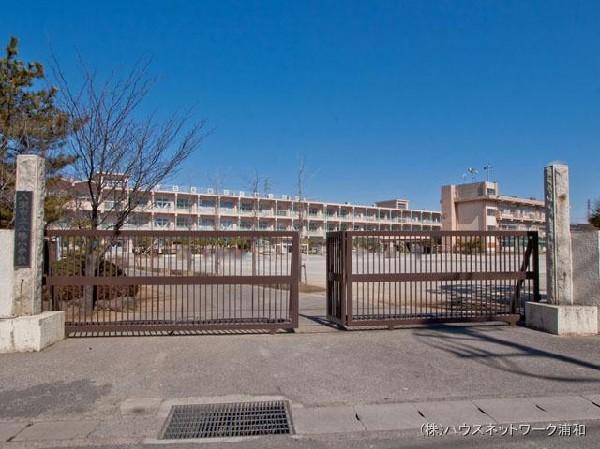 Primary school. Yashio 1000m to stand Yahata elementary school