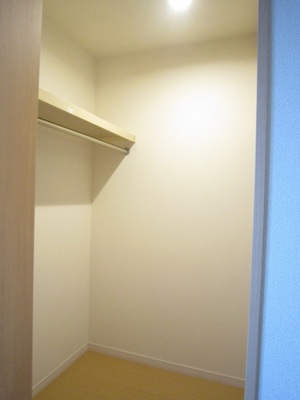 Other Equipment. WIC (equivalent image. It is different from the real thing)