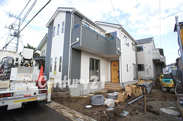 Local appearance photo. 1 Building