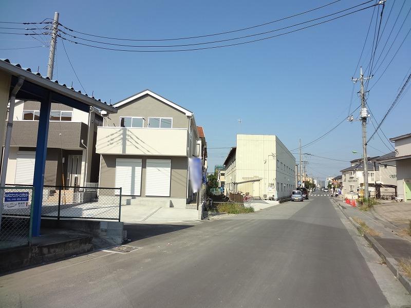 Local photos, including front road. Local east 8.3m public road