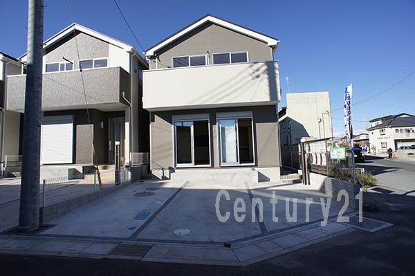 Local appearance photo. 6 Building