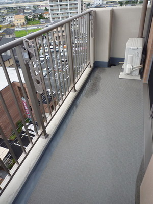 View. There are also depth on the balcony