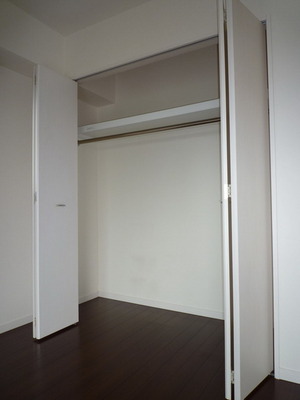 Receipt. Large closet storage