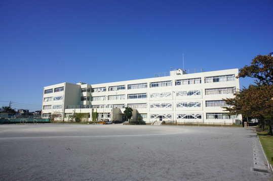 Other. Yanaginomiya elementary school 3-minute walk (about 240m)