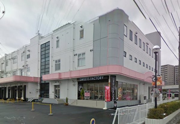 Shopping centre. Monteru Yashio direct sale place until the (shopping center) 500m