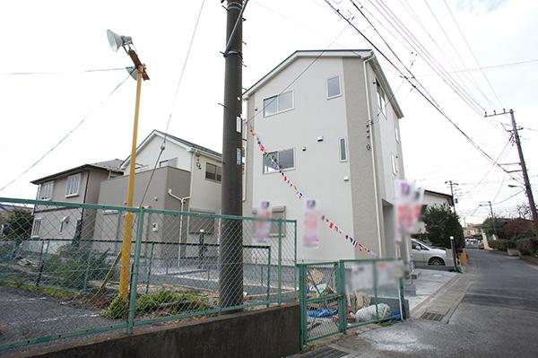 Local photos, including front road. Local (2013. December) Shooting 