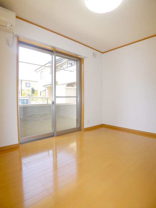 Living and room. Flooring