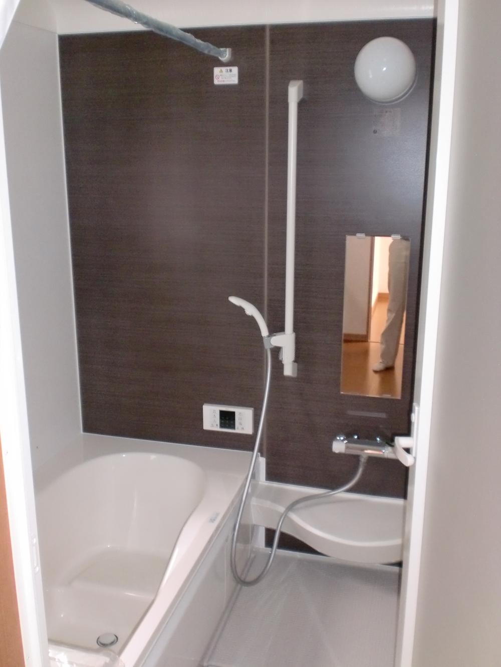 Same specifications photo (bathroom)