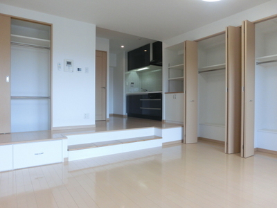 Other room space. Spacious two-stage of the room