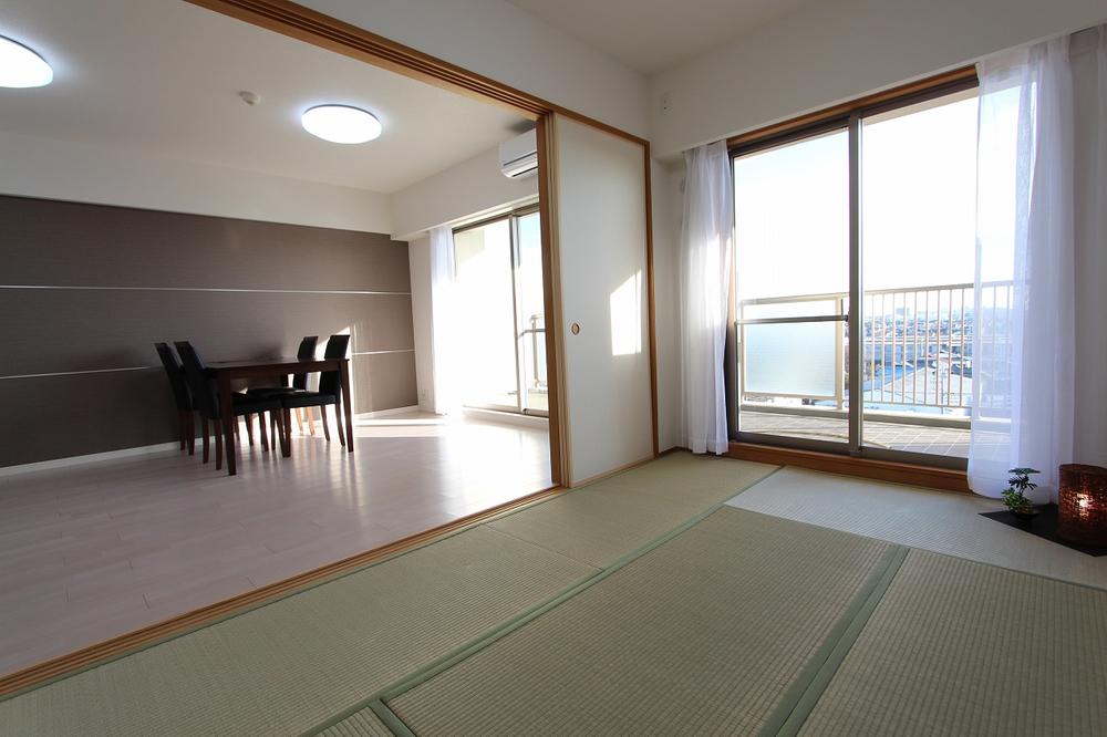 Non-living room. Japanese-style room ・ living