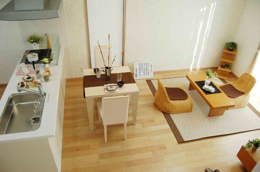 Kitchen. Parent households 13.9 Pledge slowly relax kitchen ・ living