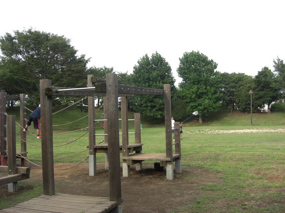 park. MidoriYutaka of 250m to wood sales park