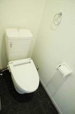 Toilet. Ass warmth warm toilet toilet!