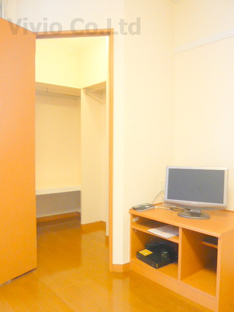 Receipt. Walk-in closet is.