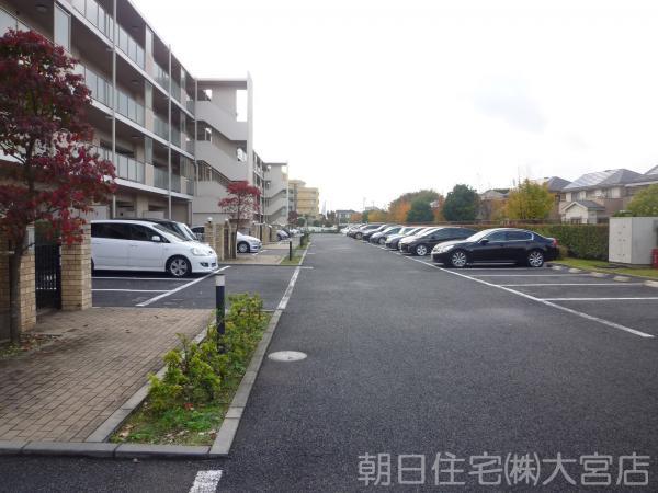 Parking lot