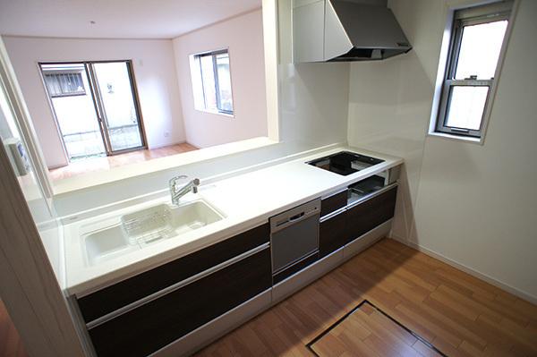 Kitchen. Tableware clean shiny families with dish washing dryer