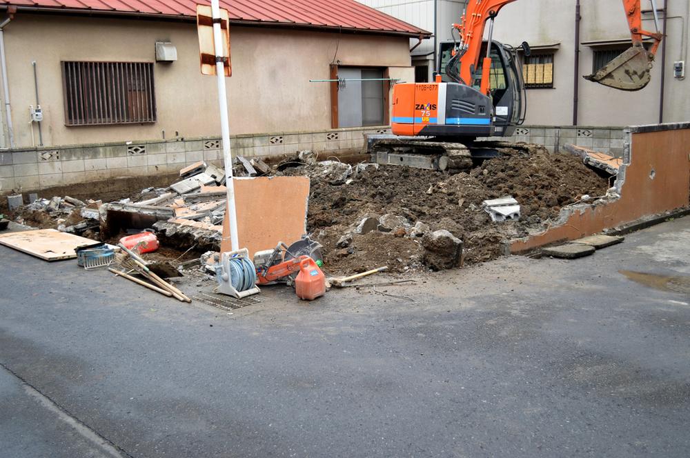 Local photos, including front road