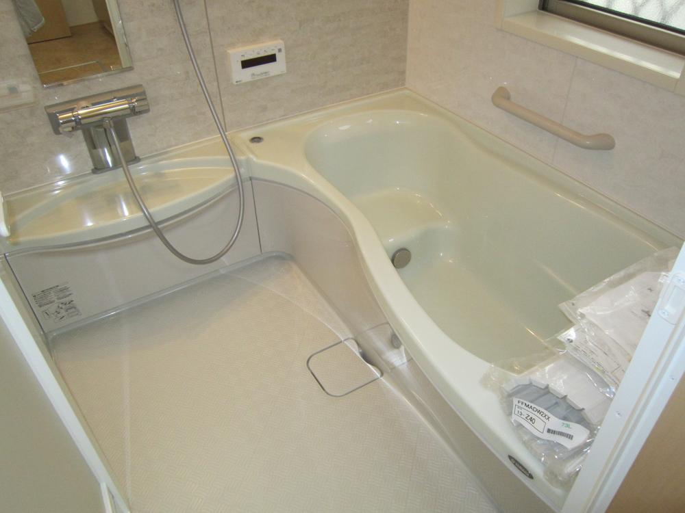 Bathroom. Indoor (February 2013) Shooting A Building