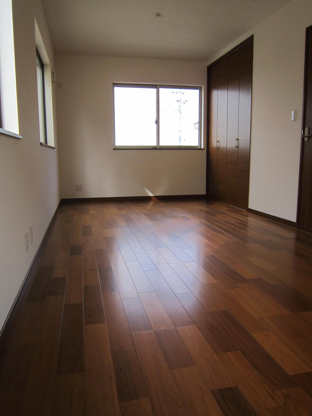 Other introspection. Indoor (January 2013) Shooting