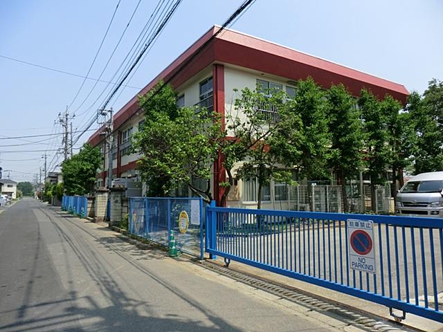 kindergarten ・ Nursery. Iku暎 to nursery school 330m