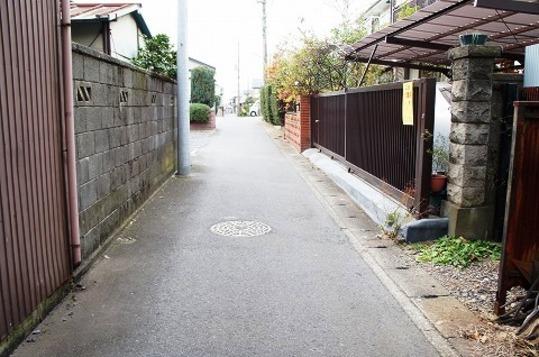 Local photos, including front road. Frontal road