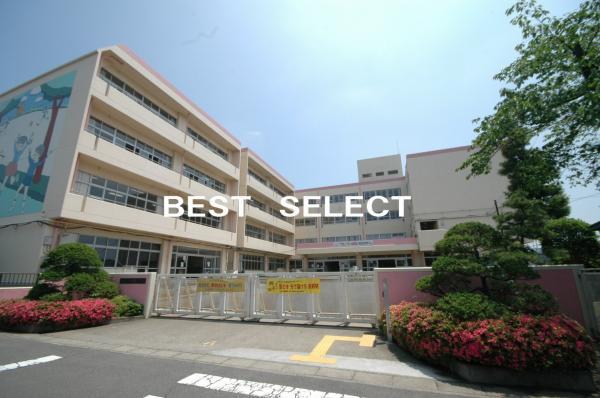 Primary school. Nakasone to elementary school 597m