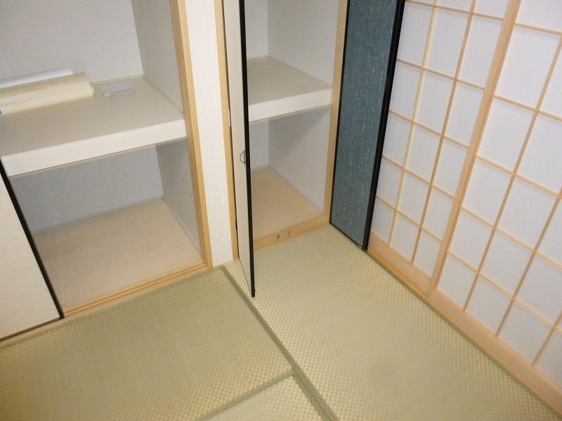 Non-living room. Indoor (10 May 2013) Shooting