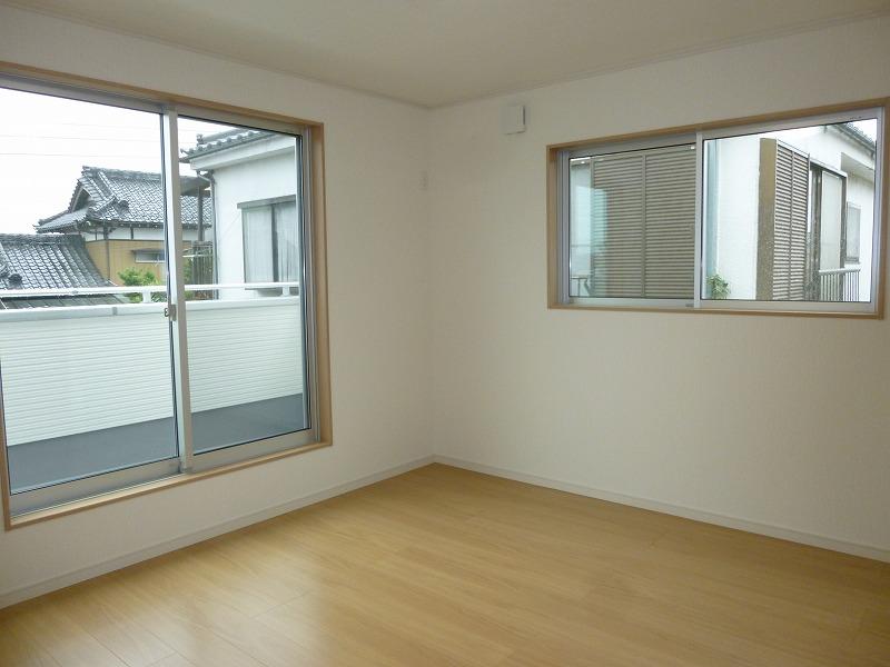 Non-living room. Indoor (10 May 2013) Shooting