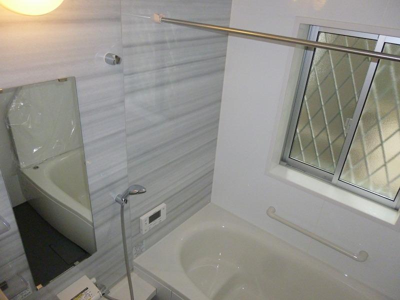 Bathroom. Indoor (10 May 2013) Shooting