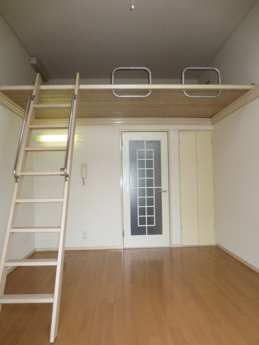 Living and room. With a loft that can be accommodated