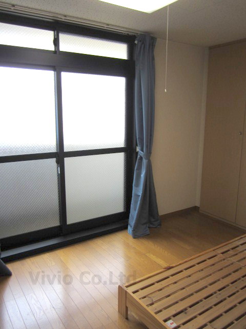 Other room space. Furniture in the sunny actual room ・ Consumer electronics is not attached