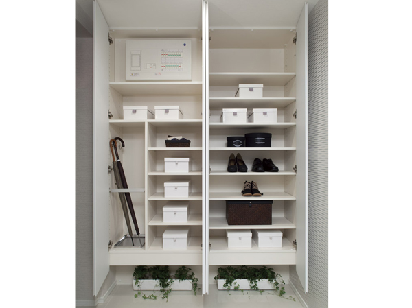 Receipt.  [Shoe box] Thor type of shoe box that houses the things around the entrance, Or we established the shoes in cloak. Boots and umbrella, etc. also can be stored. It corresponds to a variety of footwear.