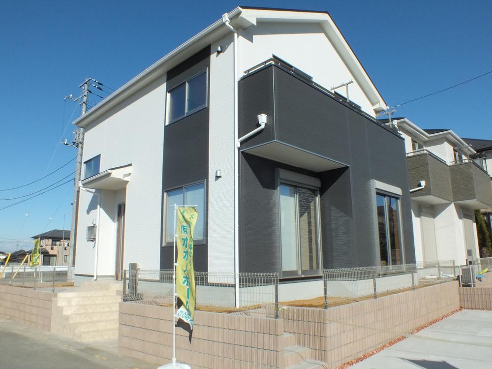 Local appearance photo. Local (12 May 2013) Shooting