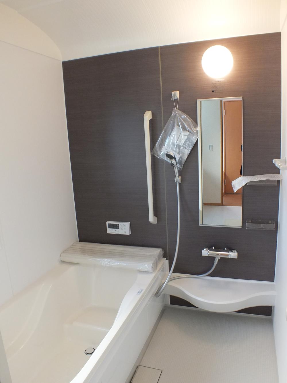 Bathroom. Indoor (12 May 2013) Shooting