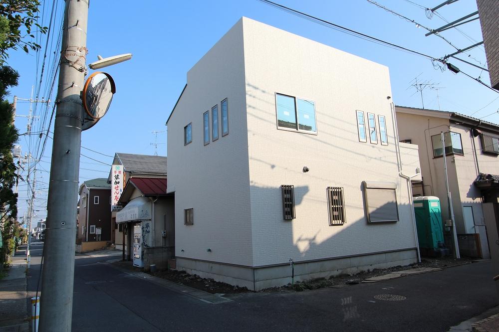 Local appearance photo