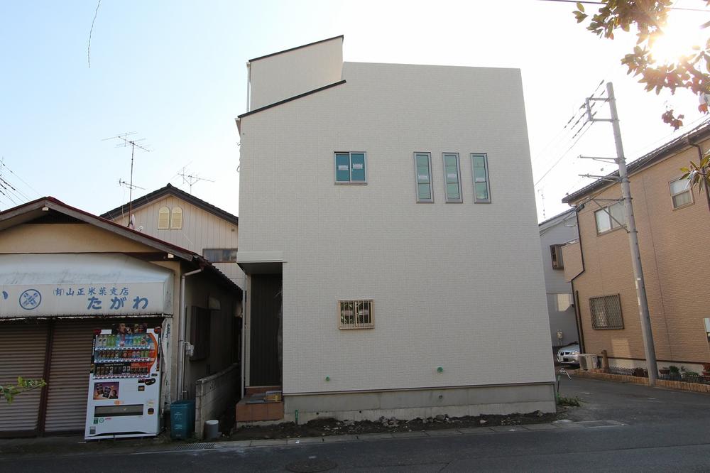 Local appearance photo