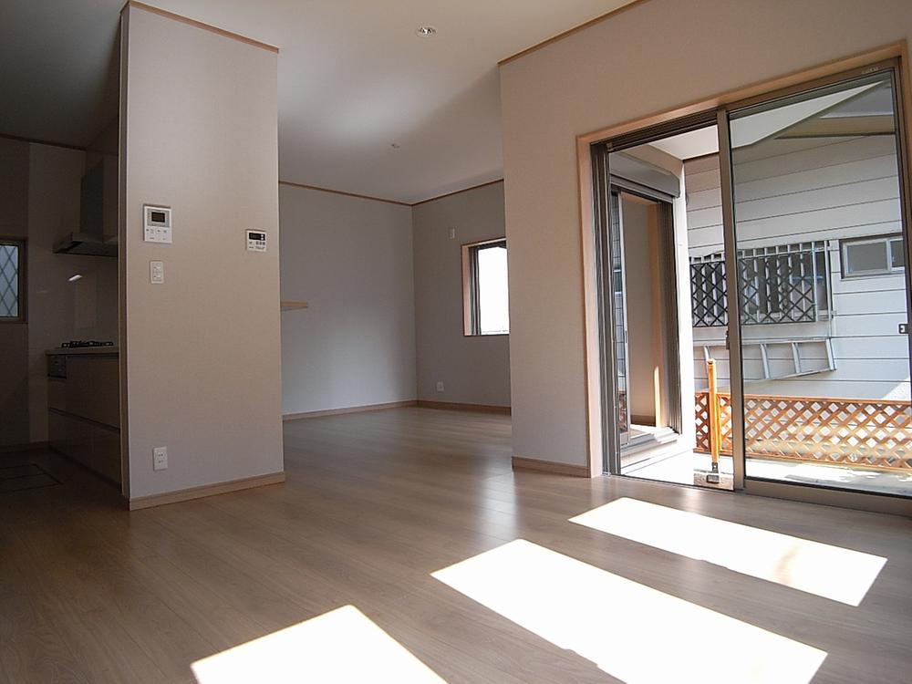 Living. Soft sunlight plug LDK