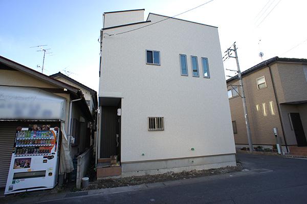 Local appearance photo. All rooms are two-sided lighting per is a flow preeminent style per yang site (November 2013) Shooting