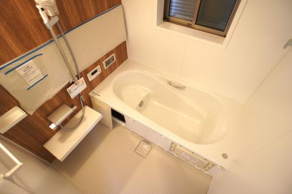 Bathroom. Indoor (11 May 2013) Shooting