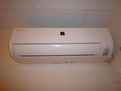 Other.  ☆ Air conditioning is Installed ☆ 