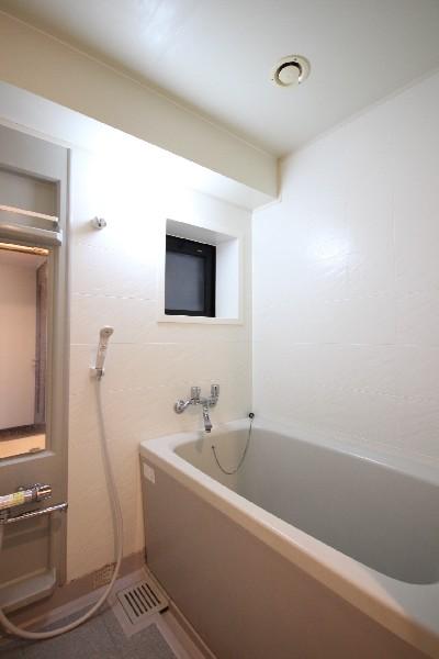 Bathroom. Full of clean bathroom